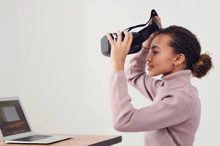 7 Essential Skills for AR Apps Developers