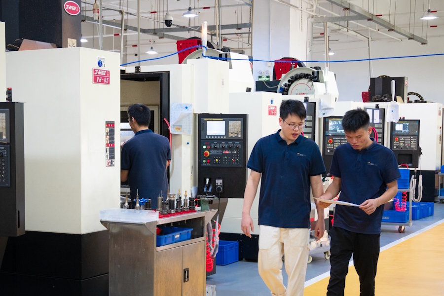 How CNC Companies Build B2B Visibility Through SEO
