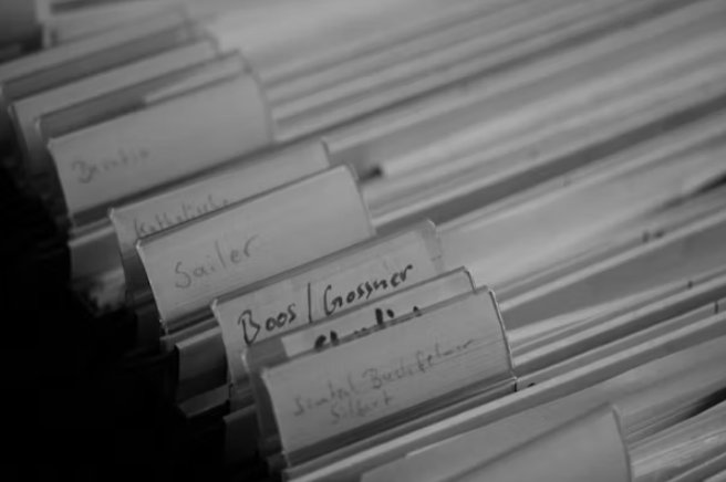 How Do Legal-Size File Folders Keep Important Documents Organized?