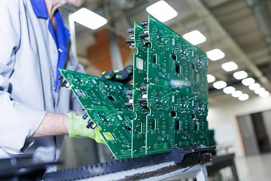 How Does Supply Chain Management Affect Electronic Components