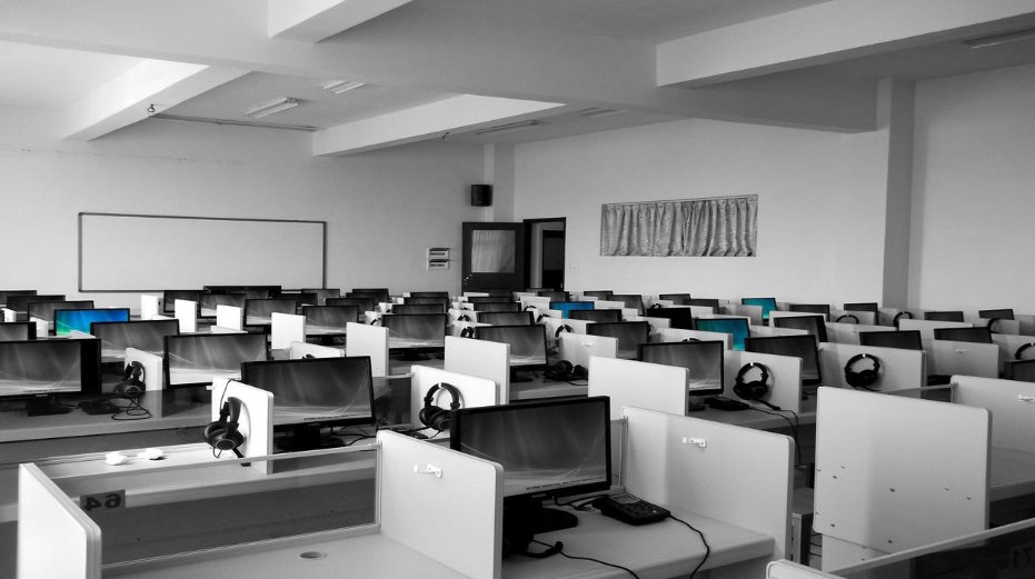 How to Choose the Right SaaS Display Management System