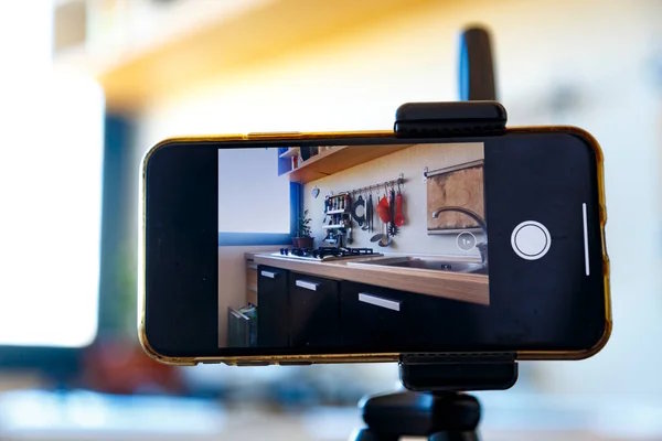 How to Process Videos and Create Live Photos in iOS Applications